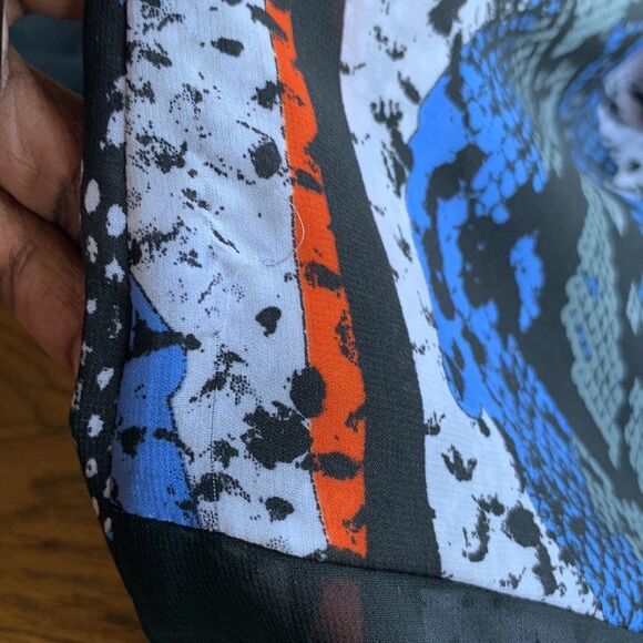 𝅺Kenneth‎ Cole Sheer Animal Print Apparel Top - Picture 12 of 13